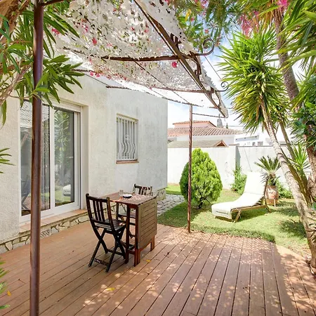 Holiday home Lush With View