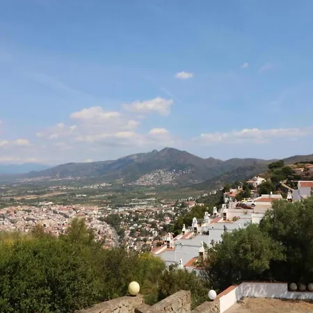 Lush With View Holiday home