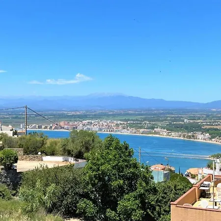 Holiday home Lush With View